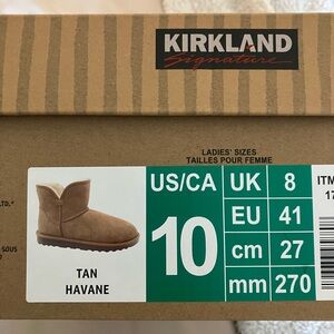 COPY - Kirkland ladies shearling scalloped edge boot